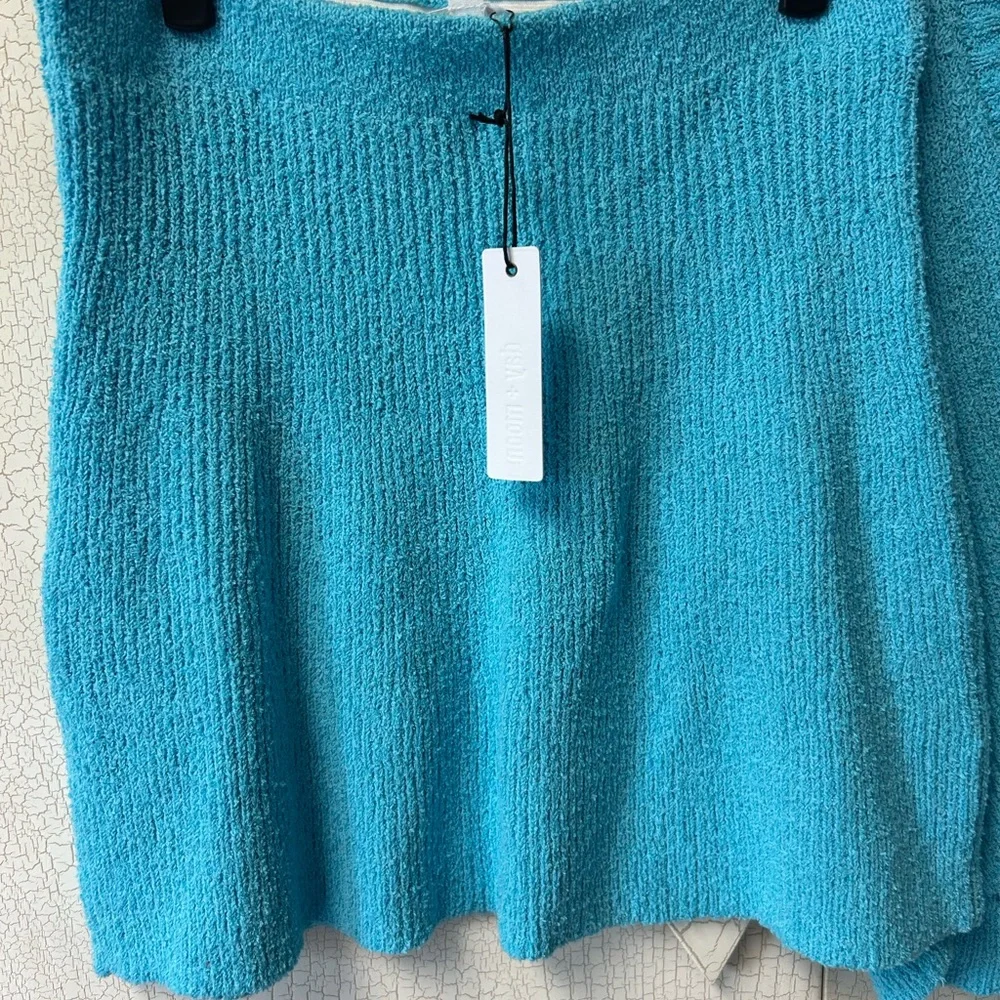 Blue Knit Women's Skirt and top - Picture 6 of 8